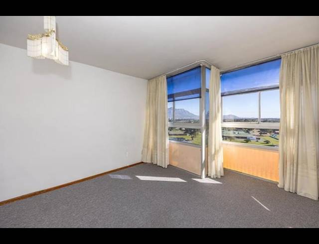 1 BEDROOM APARTMENT FOR SALE IN TOWNSEND ESTATE